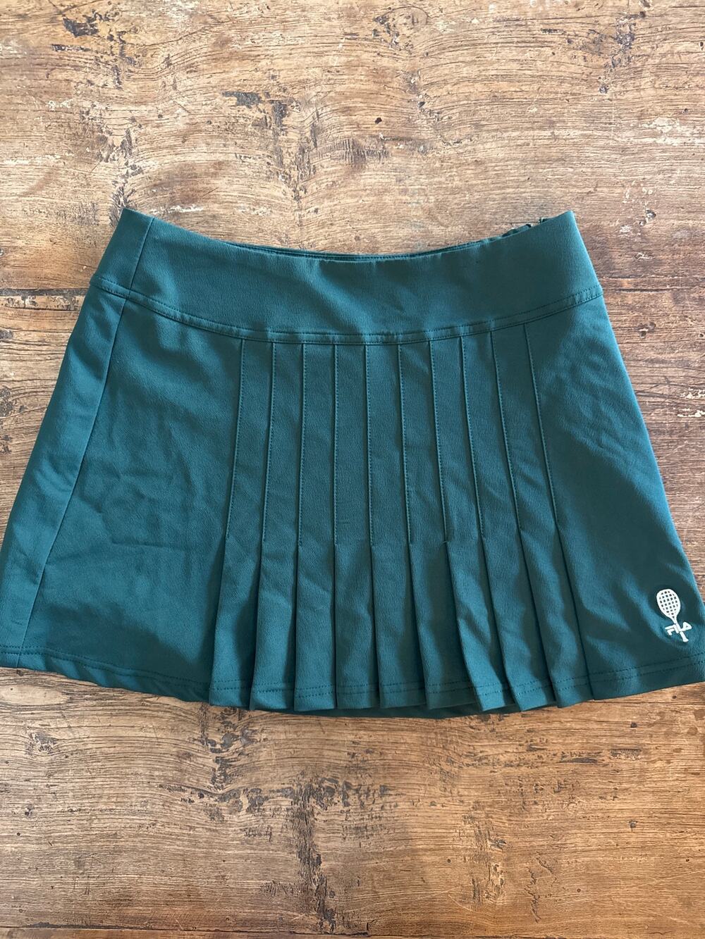 Vintage Fila green pleated tennis skirt 
Small